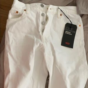Levi’s size 26 wedgie fit jeans - white